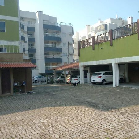 דירות בומבינאס Residencial Pilati מראה חיצוני תמונה